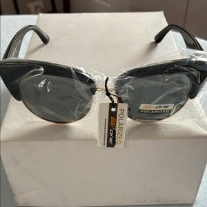 Black Polarized Women's Sunglasses